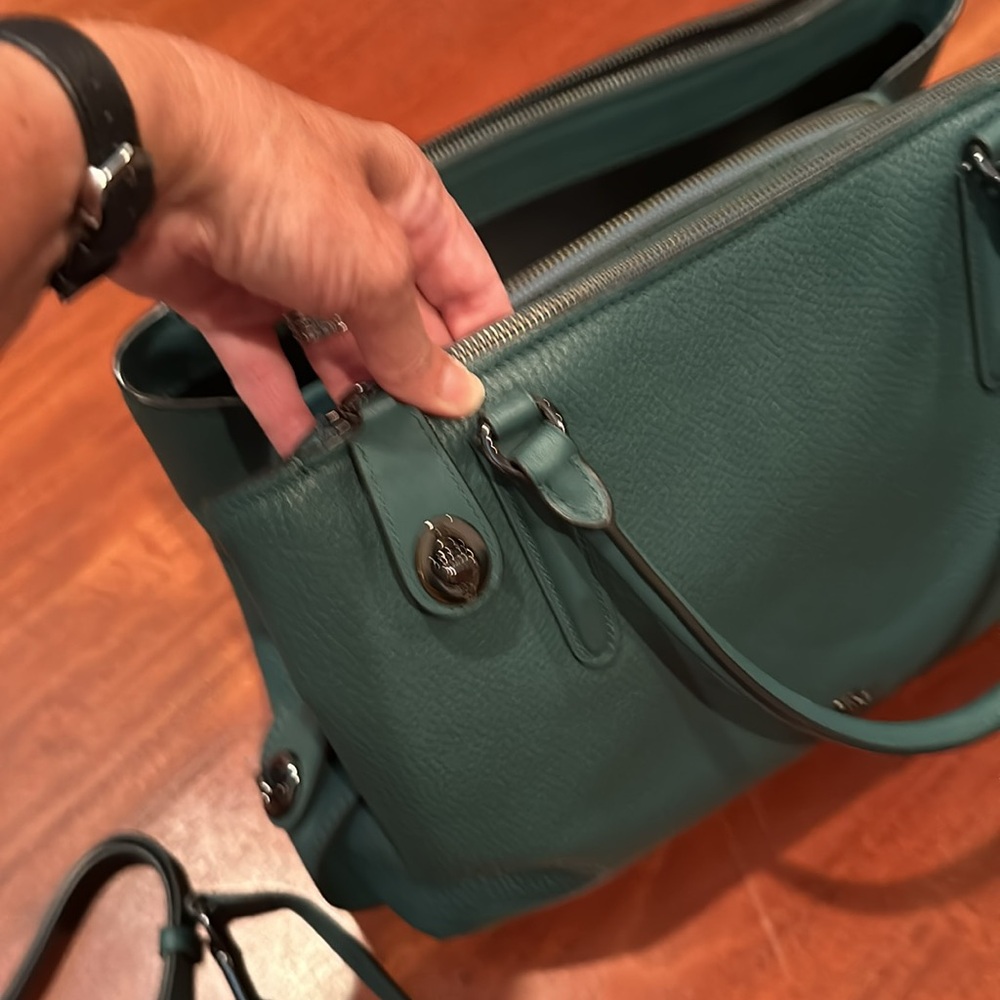 Coach Handbag - Picture 4 of 6